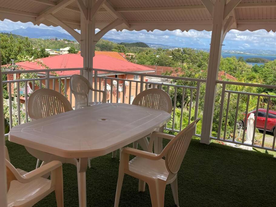 Location Saisonniere Bel Appartement Les Trois-Ilets Ngoại thất bức ảnh