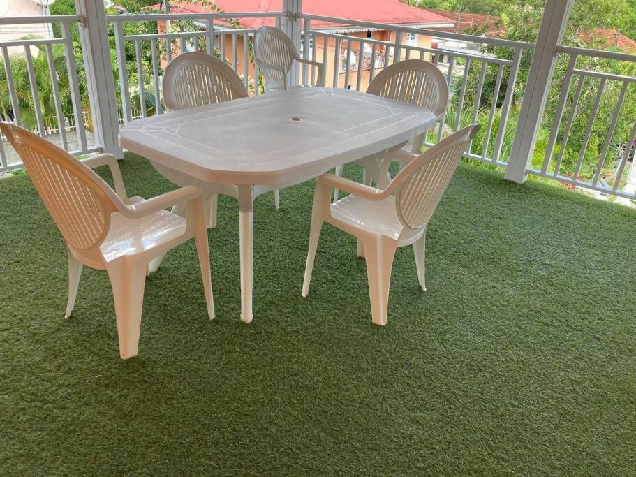 Location Saisonniere Bel Appartement Les Trois-Ilets Ngoại thất bức ảnh